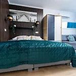 Unitapartament Short Rent In By Metro Station Rondo Onz With 3bedrooms 22 Βαρσοβία
