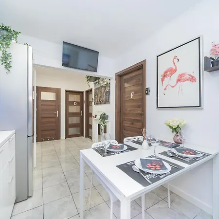 Апартаменты Unitapartament Short Rent In By Metro Station Rondo Onz With 3bedrooms 22