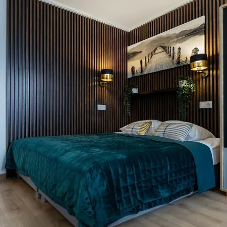 Unitapartament Short Rent In By Metro Station Rondo Onz With 3bedrooms 22 * Warsaw