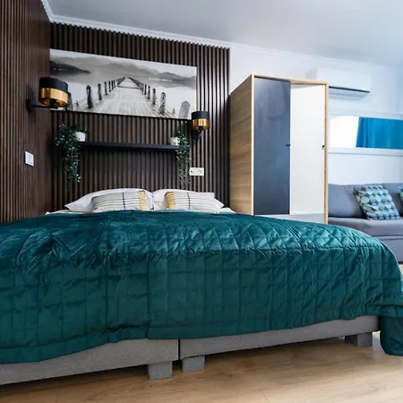 Unitapartament Short Rent In By Metro Station Rondo Onz With 3bedrooms 22 Varšava