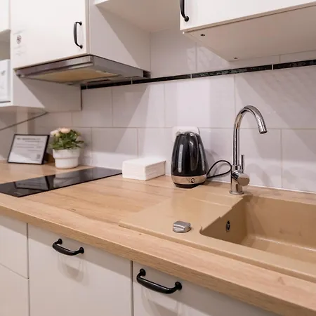 Apartment Unitapartament Short Rent In By Metro Station Rondo Onz With 3bedrooms 22 Warsaw