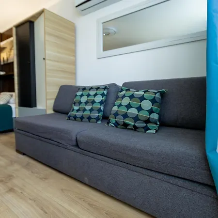 Unitapartament Short Rent In By Metro Station Rondo Onz With 3bedrooms 22 Varšava