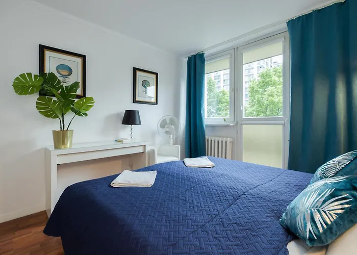 Apartment Unitapartament Short Rent In By Metro Station Rondo Onz With 3bedrooms 22 Warsaw