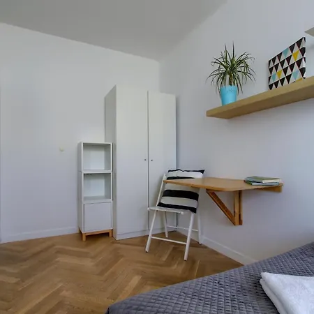 Unitapartament Short Rent In By Metro Station Rondo Onz With 3bedrooms 22 Lägenhet *