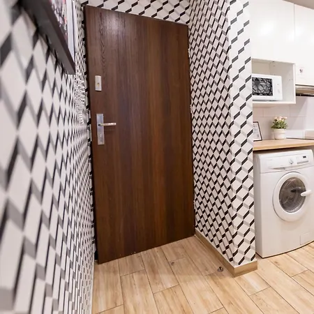 Unitapartament Short Rent In By Metro Station Rondo Onz With 3bedrooms 22 Apartment Warsaw