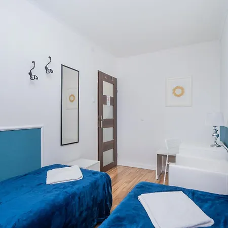Unitapartament Short Rent In By Metro Station Rondo Onz With 3bedrooms 22 * Warsaw